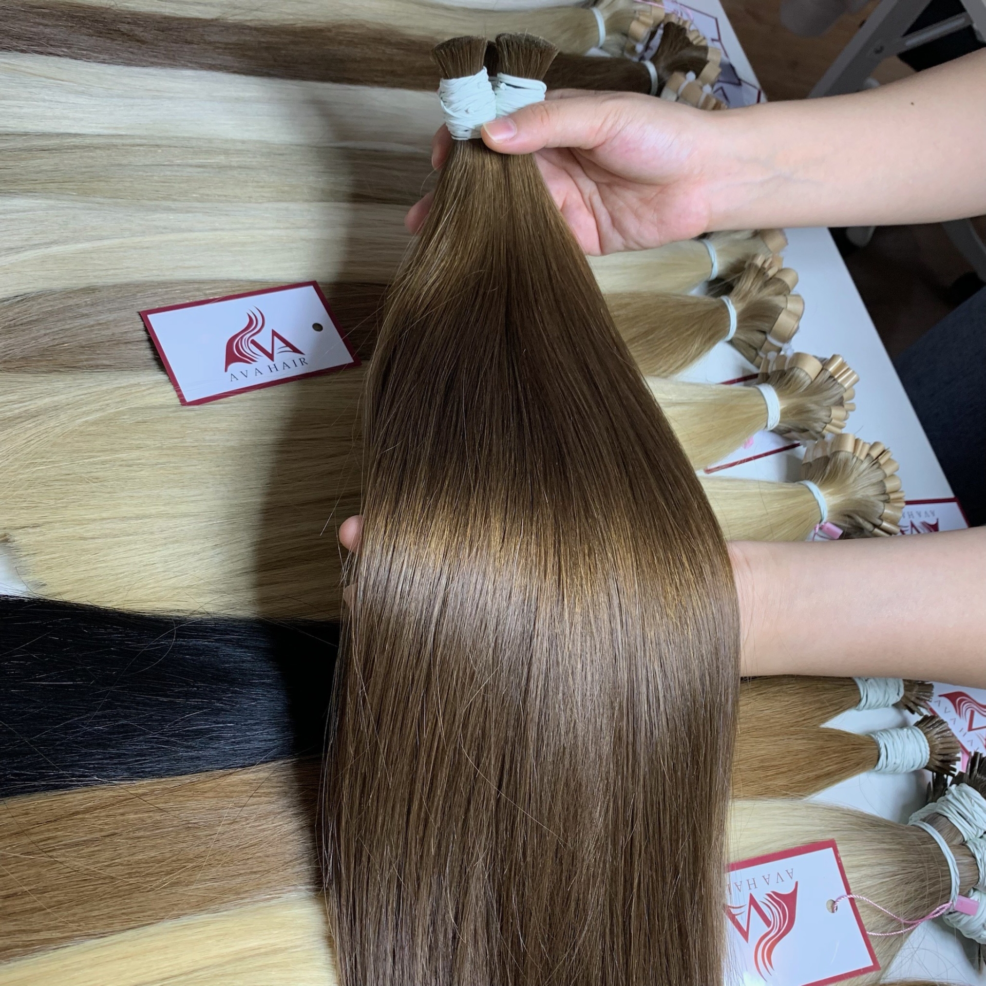 AVAHAIR  LUXURY BULK HAIR VIETNAMESE HUMAN HAIR LONG HAIR NICE COLOR BULK HAIR EXTENSIONS FOR WOMEN