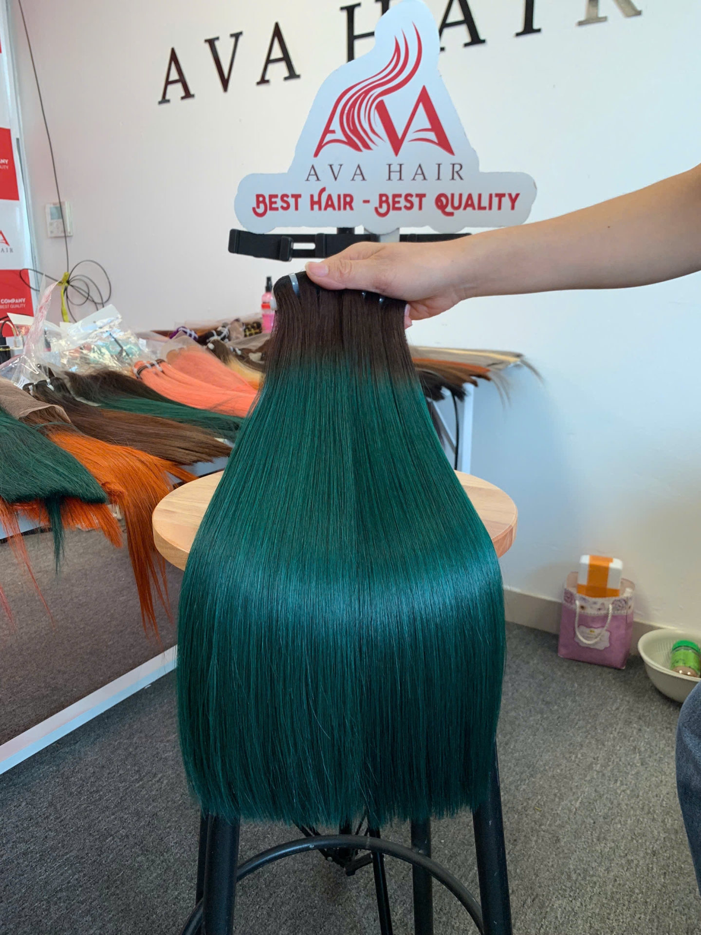 AVA HAIR - OMBRE BLACK ROUT / DARK GREEN COLOR - VIETNAMESE LUXURY WEFT HAIR EXTENSION